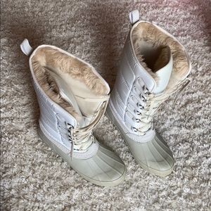 AE Tall Waterproof Snowboots